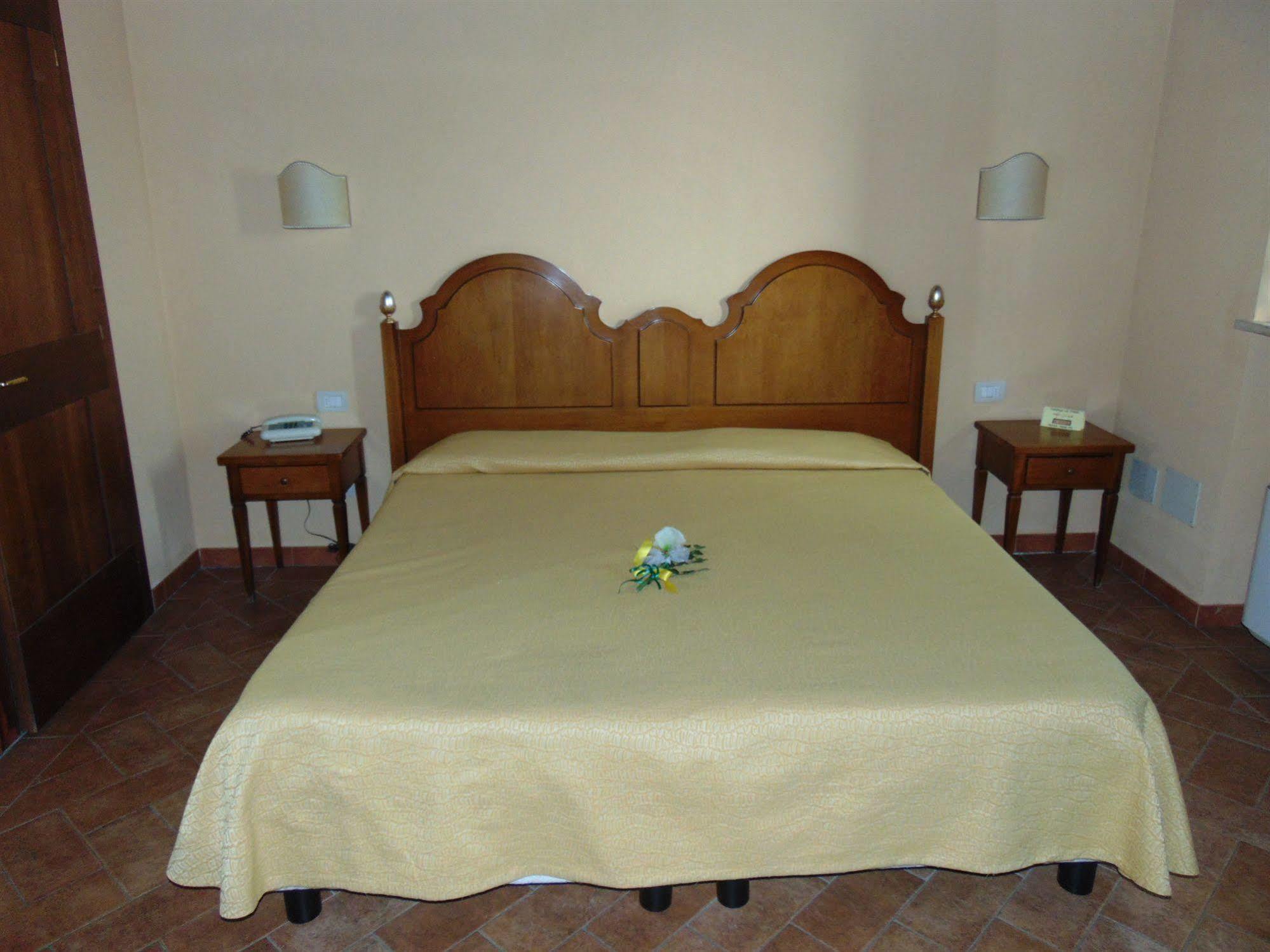 Resort Casale Le Torri Понсакко Экстерьер фото