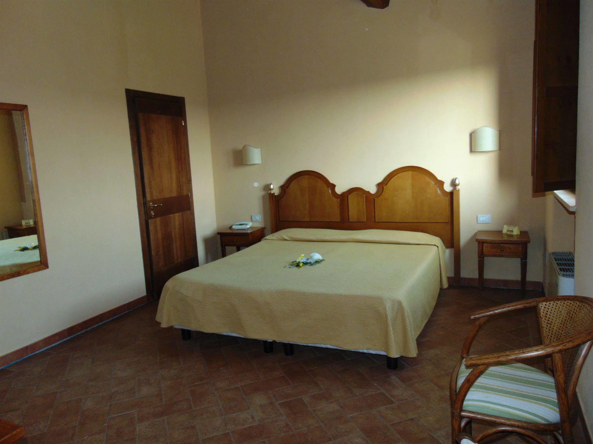 Resort Casale Le Torri Понсакко Экстерьер фото